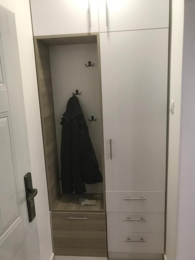 Apartman Kristina Free Parking Novi Sad Bagian luar foto